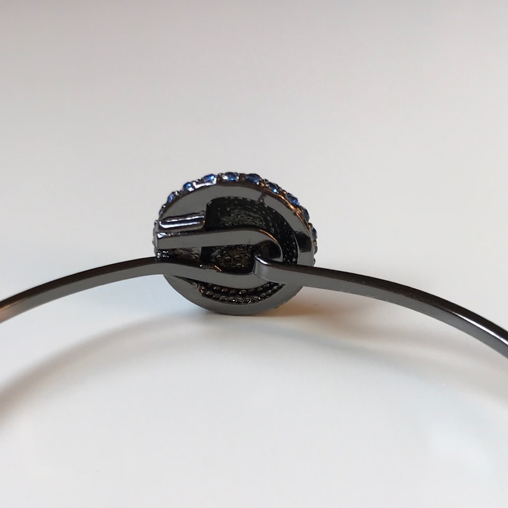 The Limited Bracelet - Picture 5 of 5